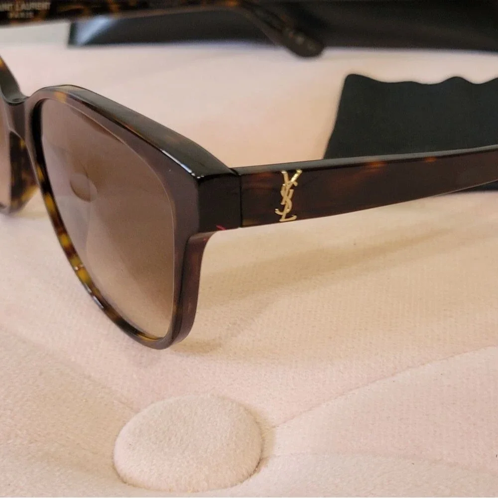 NWOT Yves Saint‎ Laurent Square Sunglasses 58mm Italian Made
